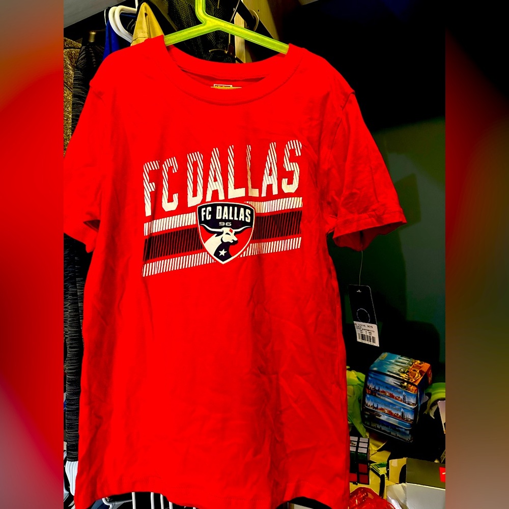 NWT FC Dallas boys large t-shirt